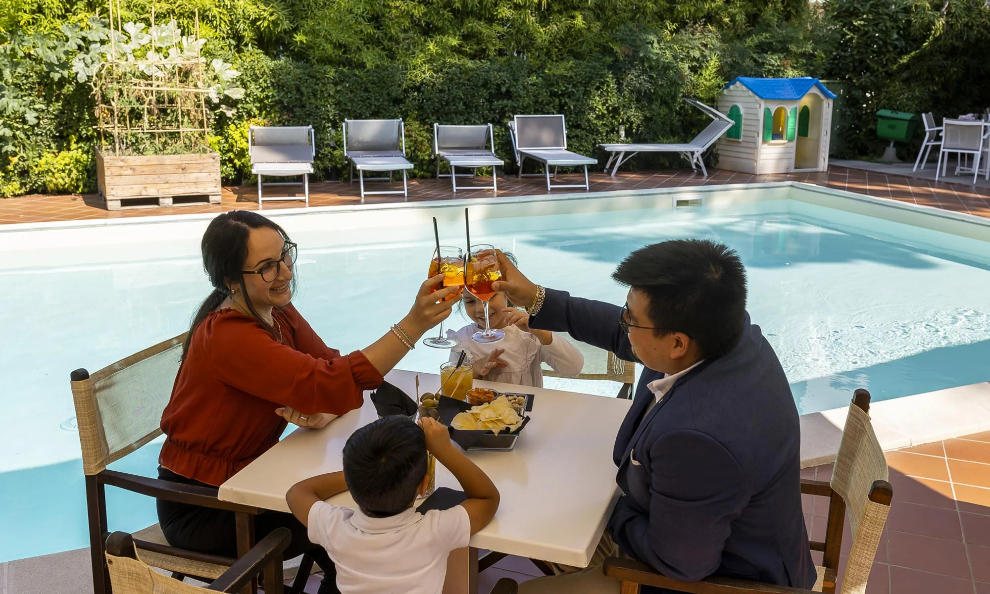 media.Slide-Piscina2HotelRistoranteLaTavernetta